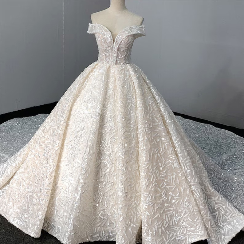 Váy cưới mới AT095